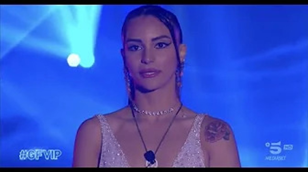 Simone Bonaccorsi si è fidanzato con l'ex gieffina? Lui chiarisce: "Siamo solo amici" Oggi il modell