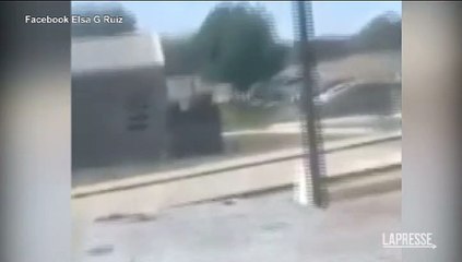 Sparatoria in Texas, il momento in cui l'attentatore entra nella scuola