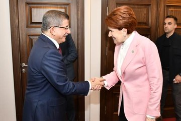 下载视频: İYİ Parti Genel Başkanı Akşener, Gelecek Partisi Genel Başkanı Davutoğlu ile görüştü