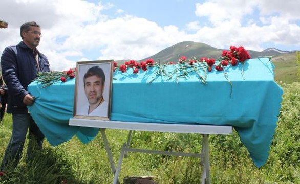 GAZETECİ ALİ EKBER ERTÜRK, SON YOLCULUĞUNA UĞURLANDI