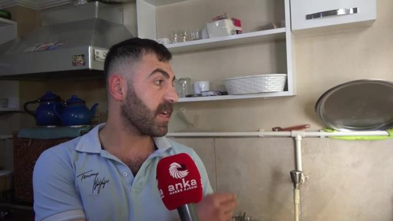 Aksaraylı Çaycı: "1 Liraya Çay Satardım Para Kazanırdım. Şu Anda 2 Liraya Çay Satıyorum Bana Para Kalmıyor"