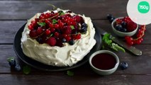 Pavlova aux fruits rouges et coulis au balsamique