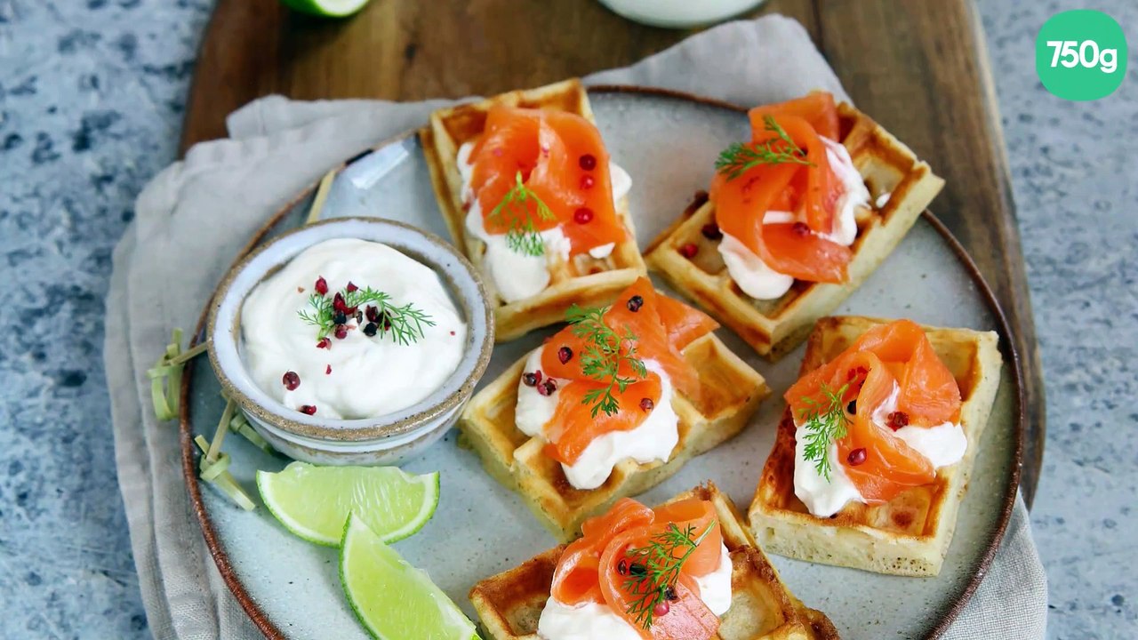 Gaufres apéritives au lait de chèvre, au saumon fumé et au fromage frais