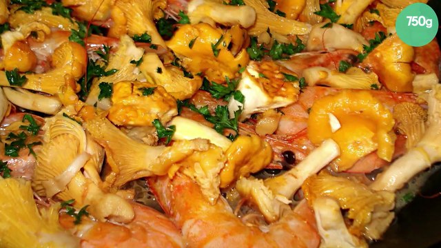 Méli-mélo de Girolles et crevettes tièdes en sauce vinaigrette biphasée Amora