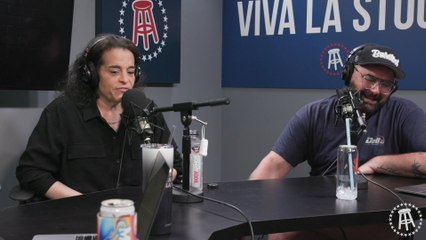 Jess Kirson Tells The Story Of How She Met Kim Kardashian In A Dimly Lit Basement