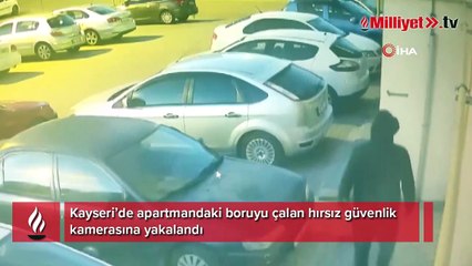 Apartmandaki boruyu çalan hırsız güvenlik kamerasına yakalandı