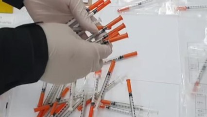 필로폰 투약 주사기 봉투 낚싯바늘에 걸려나와 덜미 / YTN