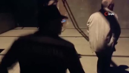 Kumar oynarken yakalandı, operasyonu görüntüleyen polise "Beni çeksene abi" dedi