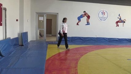 Hakkarili Nurgül 7 ay önce başladığı güreşte dünya üçüncüsü oldu