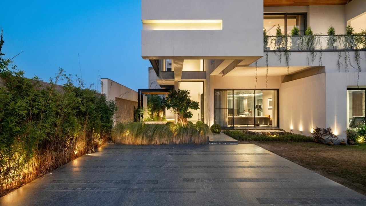 Panjab House in Ludhiana, India by Planet Design & Associates
