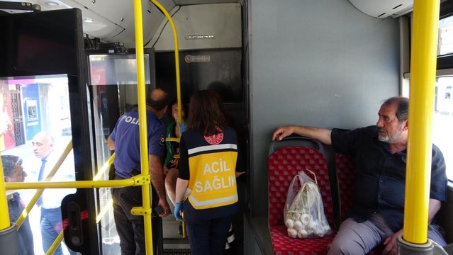 Halk otobüsünden uyumak isteyen kadın zor anlar yaşattı