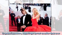 Cannes 2022 - Diane Kruger grandiose dans une robe drapée rouge au bras de son mari Norman Reedus