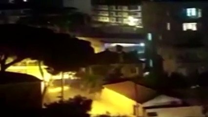 Camilerin ses sistemine girip Bülent Ersoy şarkısı çaldılar