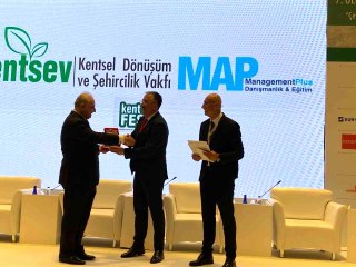 Başkan Savran'a "Kentsel Dönüşüm Başarı ve Teşvik" ödülü