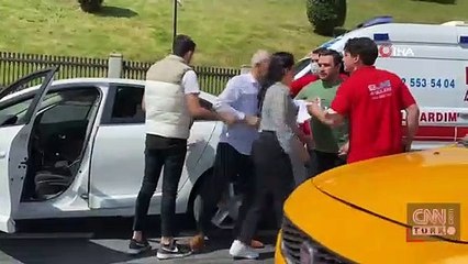 Hasta taşıyan ambulans otomobille çarpıştı