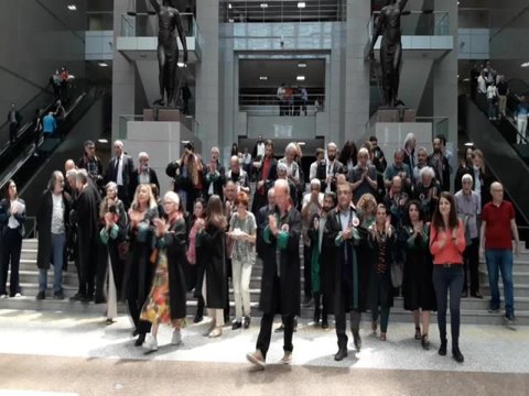 Avukatların Adalet Nöbeti Devam Ediyor: Yargı, Hukuktan ve Vicdandan Hiç Bu Kadar Bağımsızlaşmamıştı