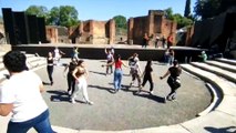 Pompei, studenti provano nel Teatro Grande una rivisitazione de 