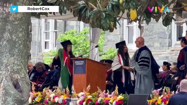 Aksi Protes Wisudawan Tolak Jabat Tangan Blinken