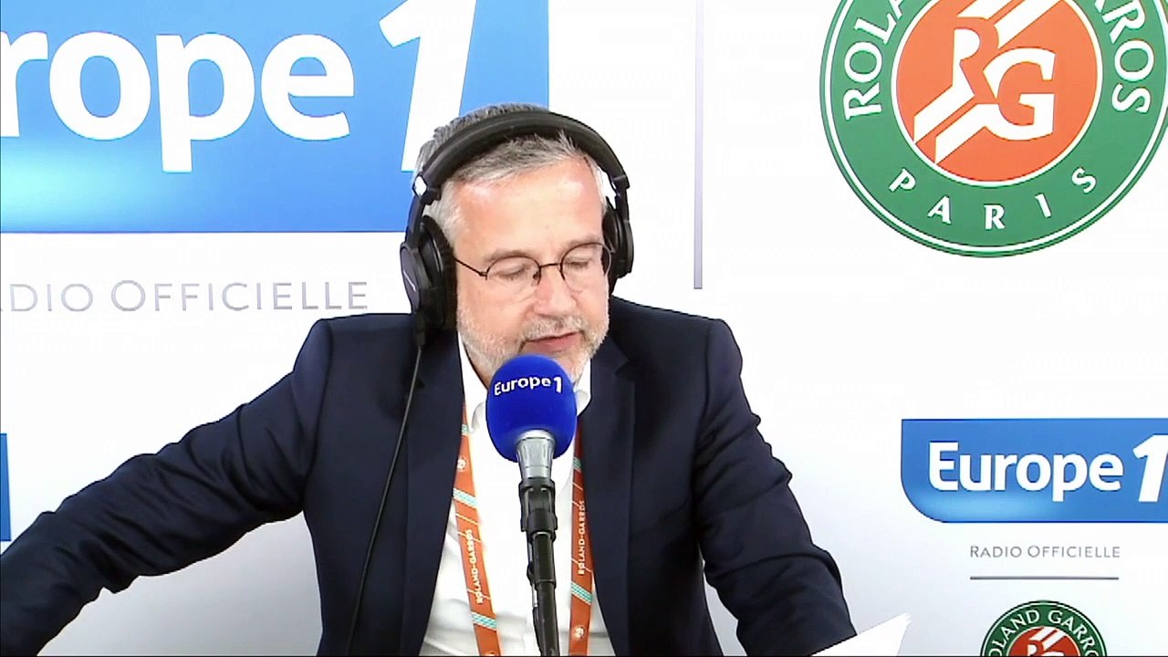 Emmanuel Macron passe le pont de l'Ascension au fort de Brégançon