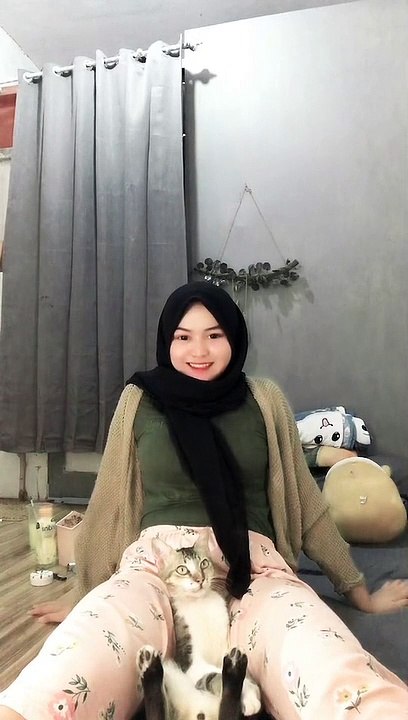 Kucingnya lucuuu