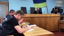 فيديو: جنديان روسيان يعترفان بارتكاب جرائم حرب في أوكرانيا
