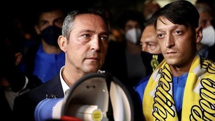 Ali Koç'un sözleri umurunda olmadı! Mesut Özil, Endonezya'da