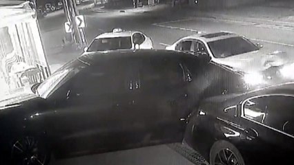 경찰, 마약에 취해 시민들 차로 친 30대 남성 구속 / YTN