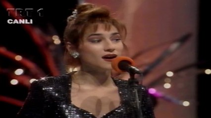 Aslı Pakalınlar / Aşkınla sürünsem yine aşkınla dirilsem