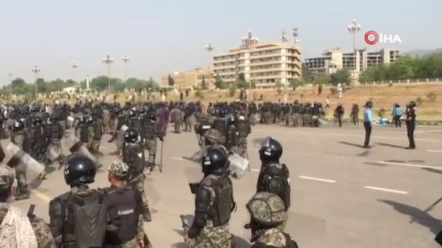 Pakistan’daki protestolarda 3 polis öldü, 91 polis yaralandı