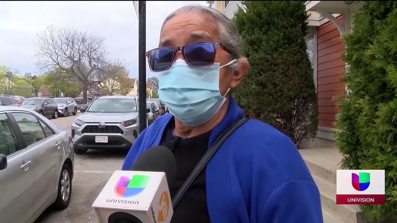 Autoridades hallan una bala dentro de un inodoro en una escuela de Boston
