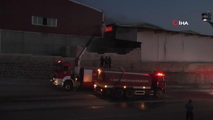 Gaziantep'teki fabrika yangını 4 saatte kontrol altına alındı