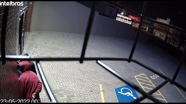 Bandidos invadem imobiliária de Cascavel e deixam mais de R$ 7 mil de prejuízo