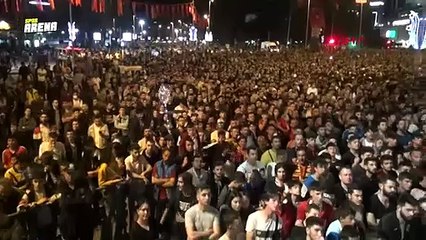 Kayserisporlu taraftarlar, kupa finalini dev ekranda izledi