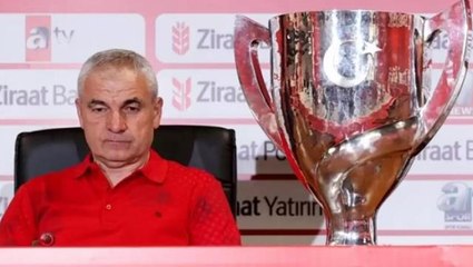 Sivasspor ile tarih yazdı! 59 yaşındaki Rıza Çalımbay, 21 yıllık kariyerinde ilki yaşadı