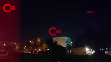 İstanbul'da şimşekler geceyi aydınlattı