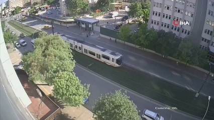 Emniyetin önündeki canlı bomba paniği güvenlik kamerasında: Saldırganın gelişi böyle görüntülendi