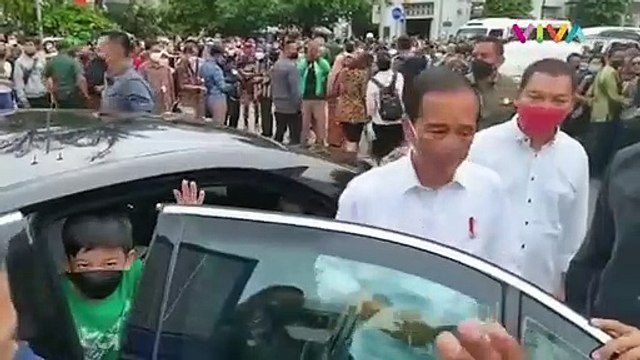 Momen Lucu Cucu Presiden Jokowi dan Jan Ethes