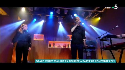 Louane et Grand Corps Malade chantent "Derrière le brouillard"