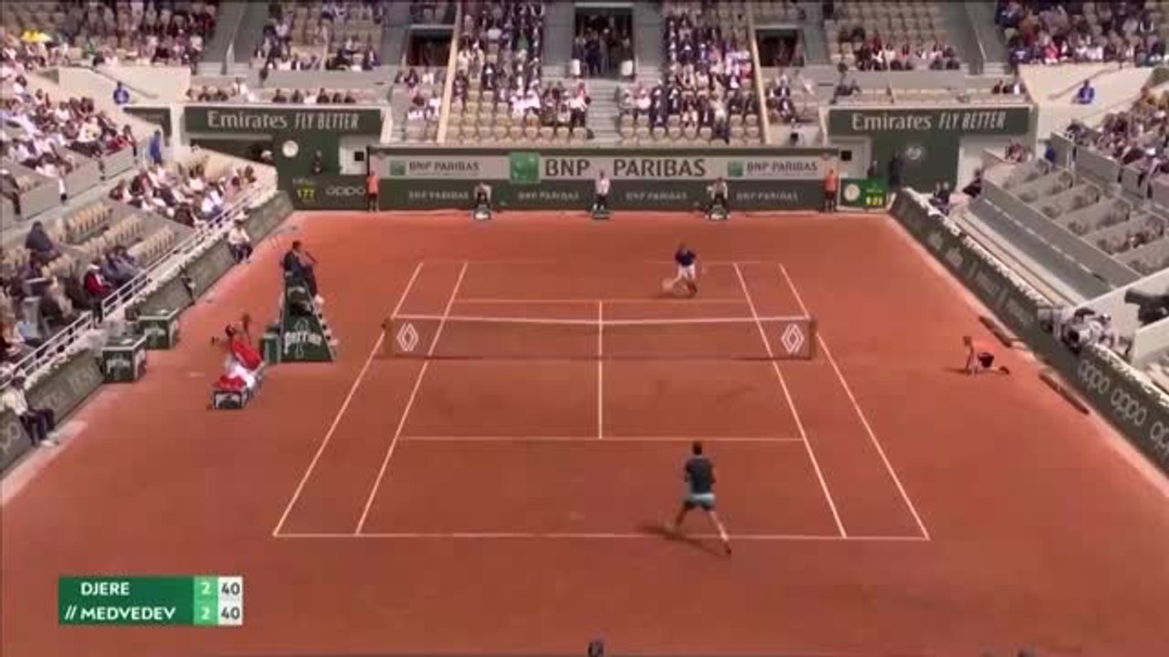 Highlights: Swiatek und Medwedew in Runde 3