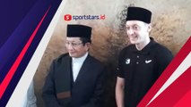 Mesut Ozil Salat Jumat di Masjid Istiqlal