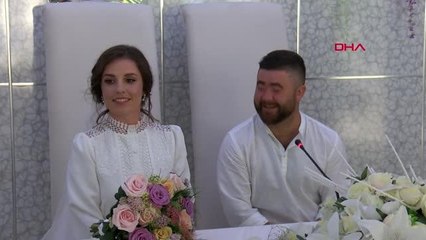 RUS VE UKRAYNALI ÇİFTİN AŞKI SAVAŞ DİNLEMEDİ