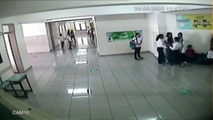 GAZİANTEP - Boğazında yemek kalan öğrenciye öğretmenin müdahalesi güvenlik kamerasında