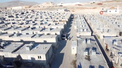 Briket evler İdlib'teki sivillere yuva oluyor