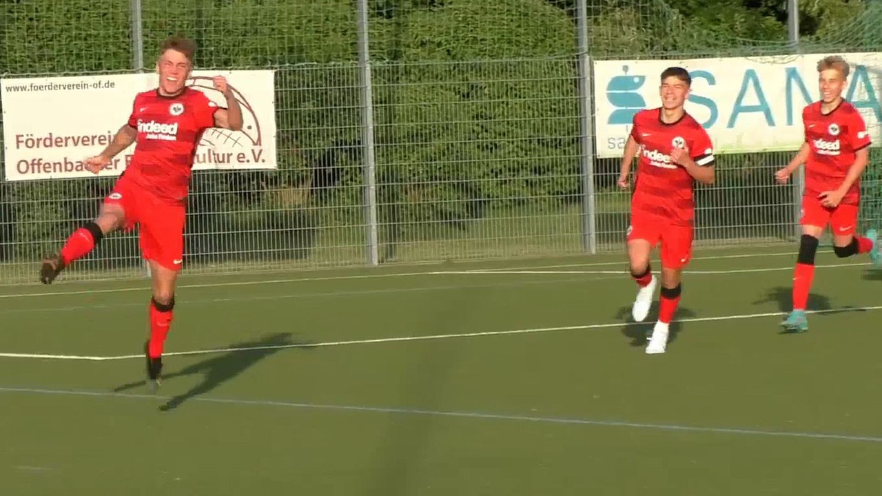Derbysieg für Jungadler: Eintrachts U 16 besiegt Kickers-Nachwuchs