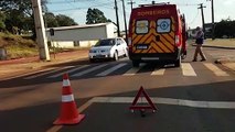 Motociclista fica ferido após bater em traseira de carro na Avenida Piquiri