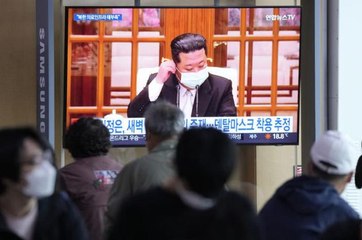 Kuzey Kore'de vakaların 3 milyonu aşması sonrası uygulanmaya başlanan aşılar, 'Kim Jong Un'un ölümsüz aşk iksiri' diye tanıtıldı