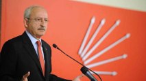 Van'a gelen Kılıçdaroğlu ekmek, su ve tuzla karşılandı