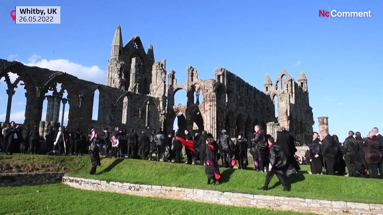 Record-breaking gathering of "vampires" in England