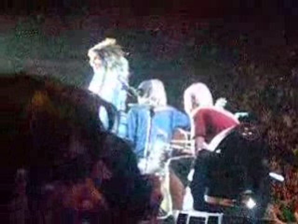 Présentations + début Rette mich 10.03 Bercy Tokio Hotel