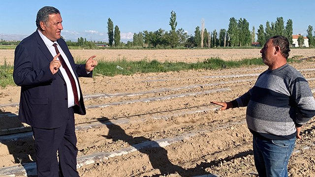 Domates üreticisi batakta: Geçen yıl 30 kuruşa sattıkları domatesin maliyeti 1,5 liraya çıkabilir